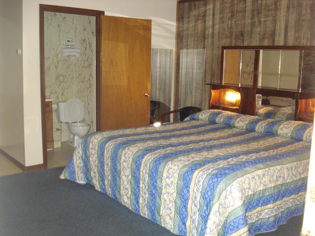 Cedar Grove Motel Altoona Quarto foto