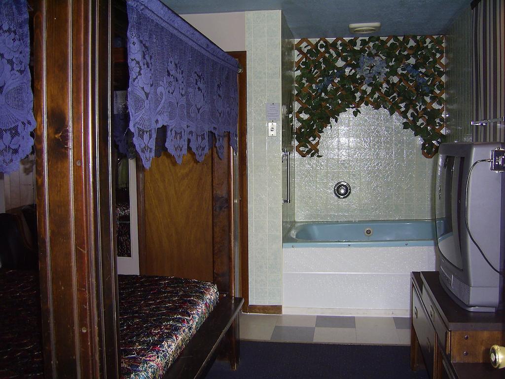 Cedar Grove Motel Altoona Exterior foto