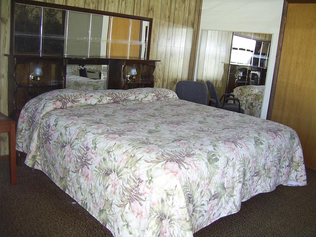 Cedar Grove Motel Altoona Quarto foto